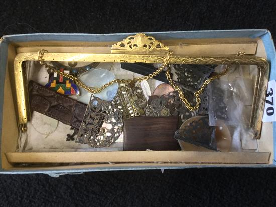Cameo, bag handle and mixed collectables